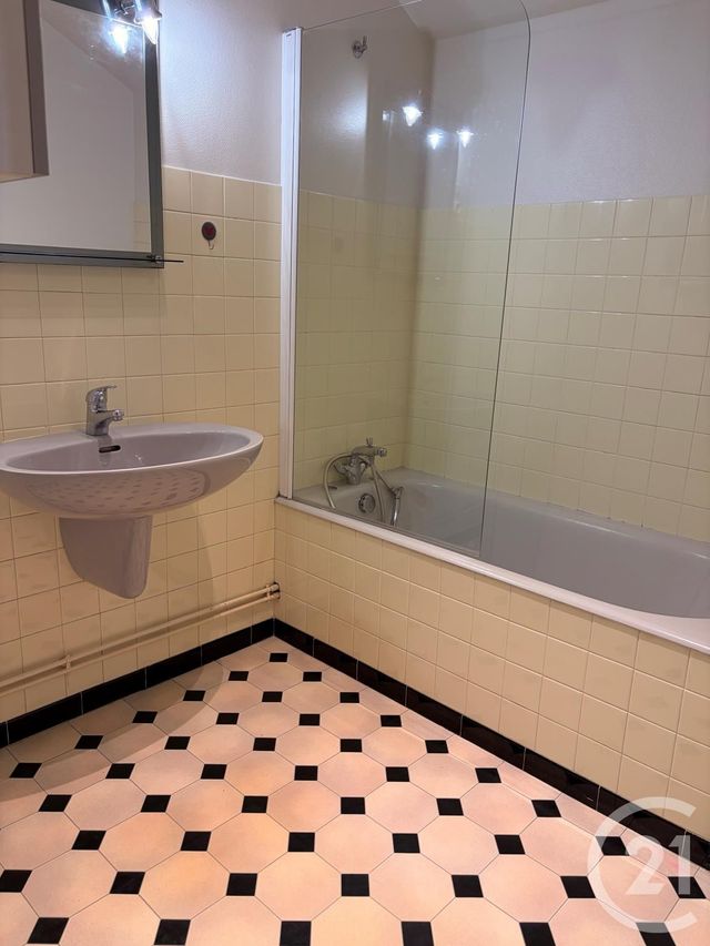 Afficher la photo en grand Appartement F2 à louer - 2 pièces - 43,35 m2 - Grand Combe Chateleu - 25 - FRANCHE-COMTE