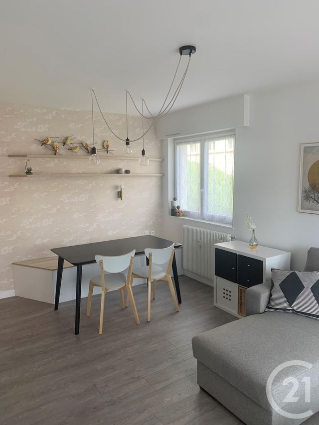 Appartement &agrave; louer - 2 pi&egrave;ces - 31,05 m2 - Morteau - 25 - FRANCHE-COMTE