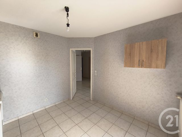 Appartement F3 &agrave; louer - 3 pi&egrave;ces - 68,26 m2 - Les Fins - 25 - FRANCHE-COMTE