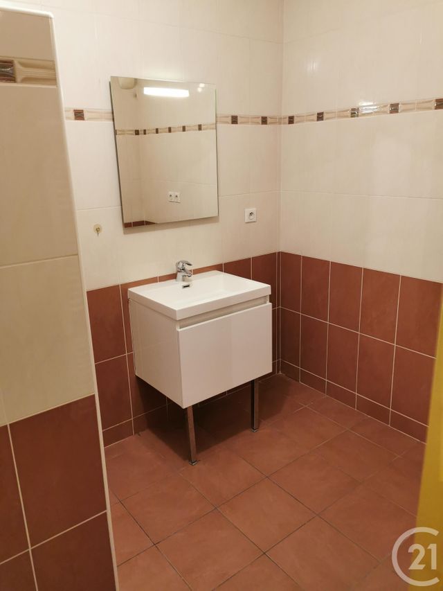 Appartement F4 &agrave; louer - 4 pi&egrave;ces - 82,04 m2 - Les Fins - 25 - FRANCHE-COMTE