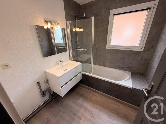 Appartement F3 &agrave; louer - 3 pi&egrave;ces - 70,24 m2 - Les Fins - 25 - FRANCHE-COMTE