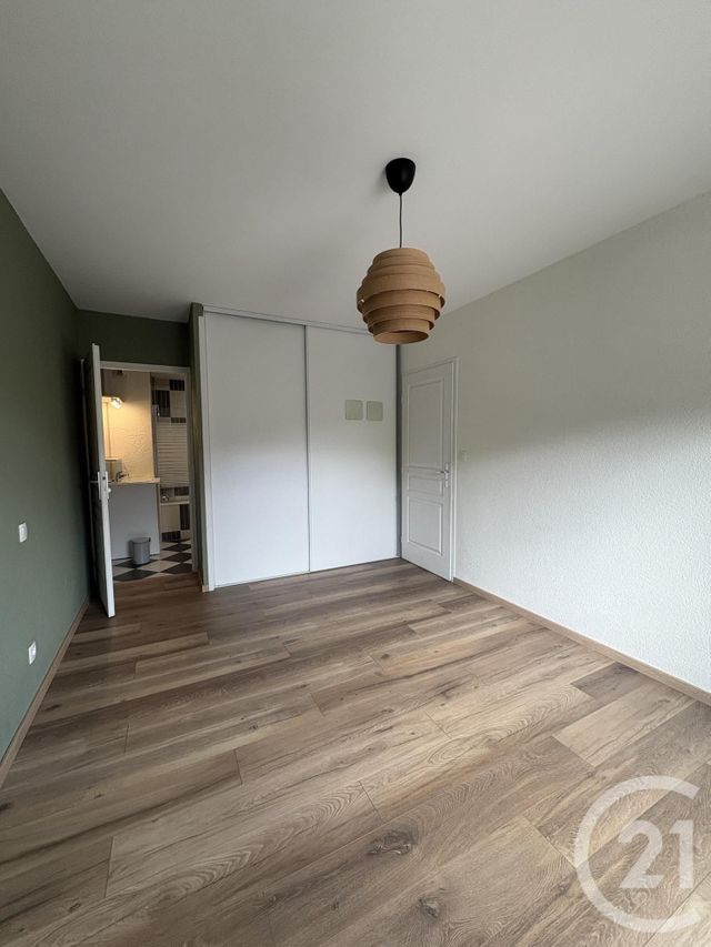 Appartement F4 &agrave; louer - 4 pi&egrave;ces - 92,26 m2 - Villers Le Lac - 25 - FRANCHE-COMTE