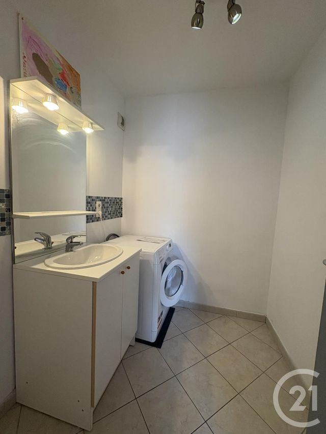 Appartement F4 &agrave; louer - 4 pi&egrave;ces - 92,26 m2 - Villers Le Lac - 25 - FRANCHE-COMTE
