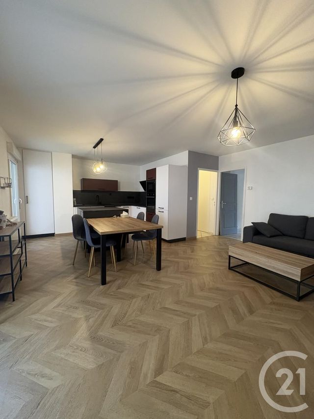 Appartement F4 &agrave; louer - 4 pi&egrave;ces - 92,26 m2 - Villers Le Lac - 25 - FRANCHE-COMTE