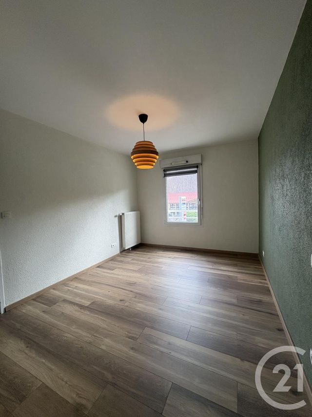 Appartement F4 &agrave; louer - 4 pi&egrave;ces - 92,26 m2 - Villers Le Lac - 25 - FRANCHE-COMTE