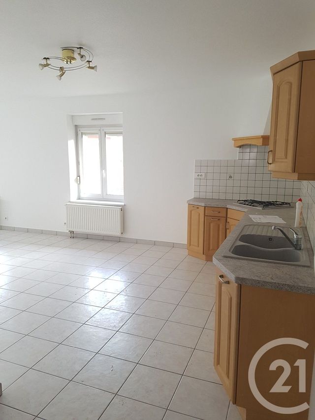 Appartement F4 &agrave; louer - 4 pi&egrave;ces - 108,46 m2 - Villers Le Lac - 25 - FRANCHE-COMTE