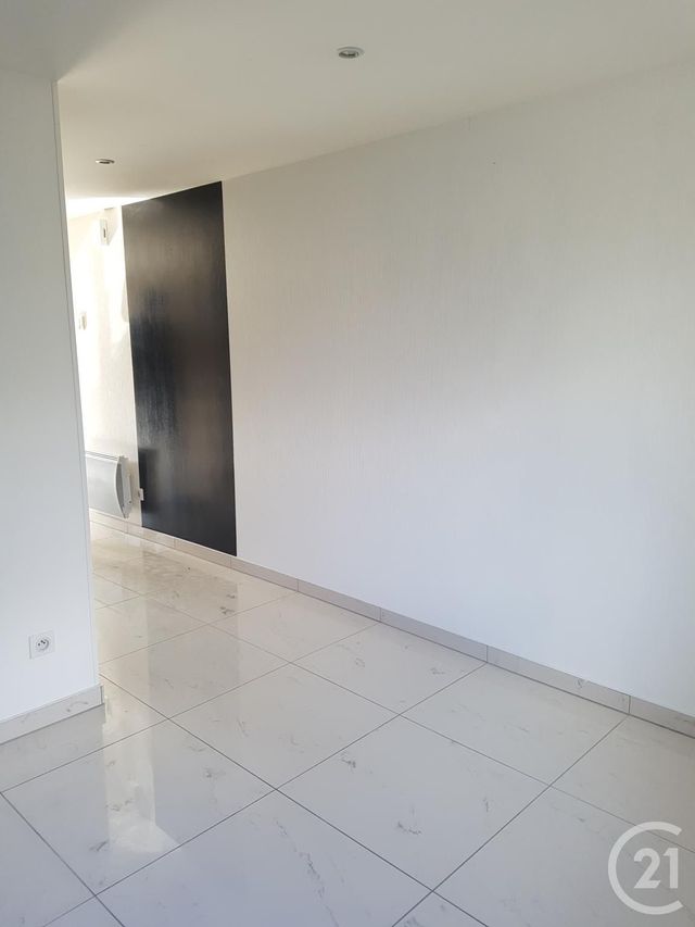 Appartement F2 &agrave; louer - 2 pi&egrave;ces - 41,99 m2 - Villers Le Lac - 25 - FRANCHE-COMTE