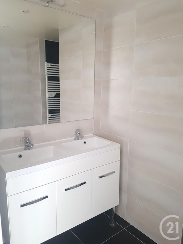 Appartement F2 &agrave; louer - 2 pi&egrave;ces - 41,99 m2 - Villers Le Lac - 25 - FRANCHE-COMTE
