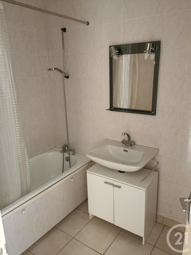 Appartement F2 &agrave; louer - 2 pi&egrave;ces - 39,81 m2 - Villers Le Lac - 25 - FRANCHE-COMTE