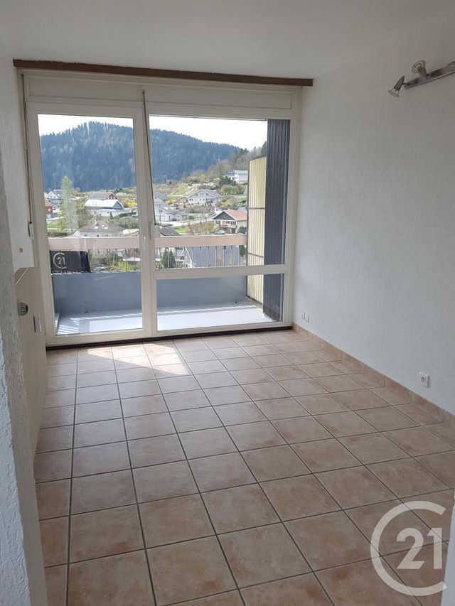 Appartement F2 &agrave; louer - 2 pi&egrave;ces - 40 m2 - Villers Le Lac - 25 - FRANCHE-COMTE