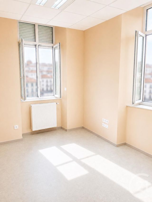 Appartement Local &agrave; louer - 1 pi&egrave;ce - 87 m2 - Villers Le Lac - 25 - FRANCHE-COMTE