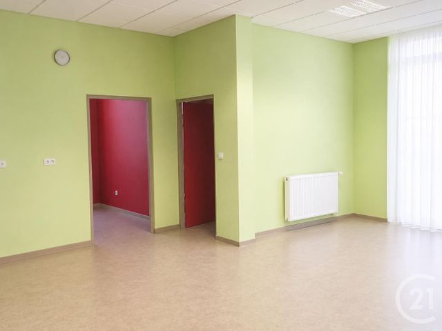Appartement Local &agrave; louer - 1 pi&egrave;ce - 87 m2 - Villers Le Lac - 25 - FRANCHE-COMTE