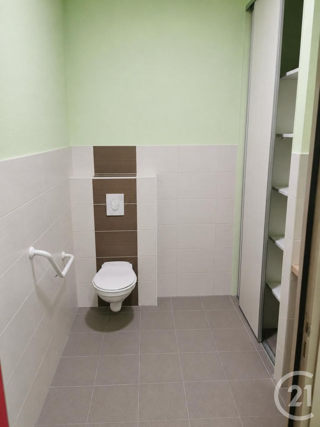 Appartement Local &agrave; louer - 1 pi&egrave;ce - 87 m2 - Villers Le Lac - 25 - FRANCHE-COMTE