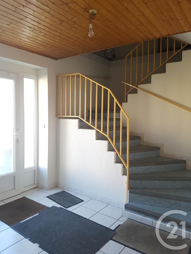 Appartement F4 &agrave; louer - 4 pi&egrave;ces - 88,36 m2 - Gilley - 25 - FRANCHE-COMTE