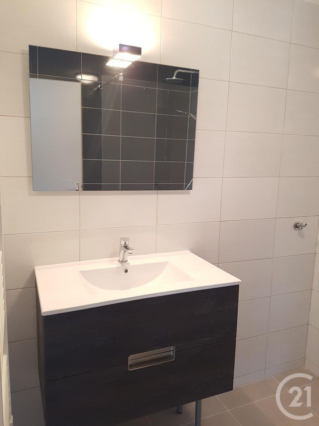 Appartement F3 &agrave; louer - 3 pi&egrave;ces - 59,44 m2 - La Longeville - 25 - FRANCHE-COMTE