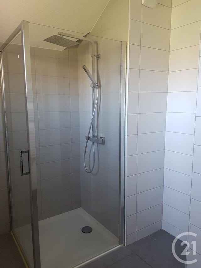Appartement T3 &agrave; louer - 3 pi&egrave;ces - 48,13 m2 - Les Fins - 25 - FRANCHE-COMTE