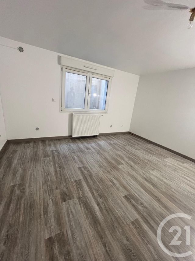 Appartement F3 à louer - 3 pièces - 91,90 m2 - Les Fins - 25 - FRANCHE-COMTE