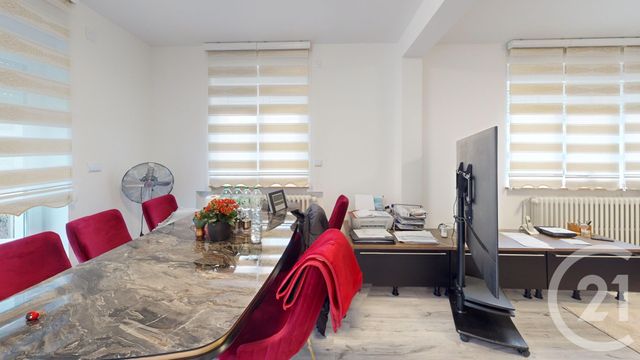 Afficher la photo en grand Maison à vendre - 6 pièces - 210 m2 - Morteau - 25 - FRANCHE-COMTE