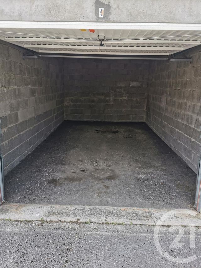 Parking à louer - 15 m2 - Morteau - 25 - FRANCHE-COMTE