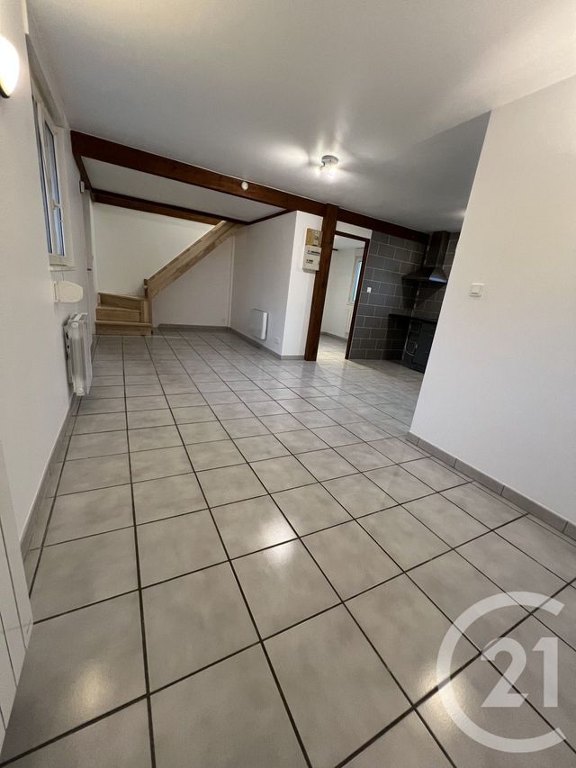 Appartement à louer - 3 pièces - 47 m2 - La Longeville - 25 - FRANCHE-COMTE