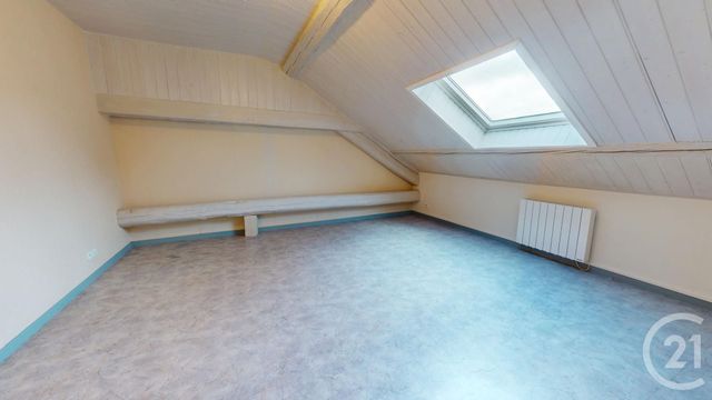 Appartement &agrave; louer - 3 pi&egrave;ces - 85 m2 - Valdahon - 25 - FRANCHE-COMTE