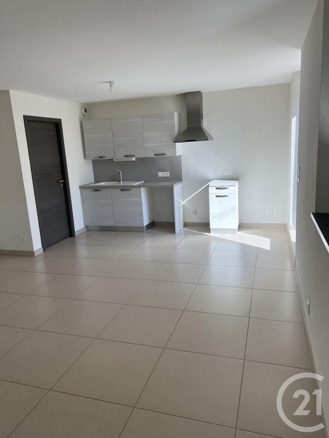 Appartement à louer - 3 pièces - 90,25 m2 - Etalans - 25 - FRANCHE-COMTE