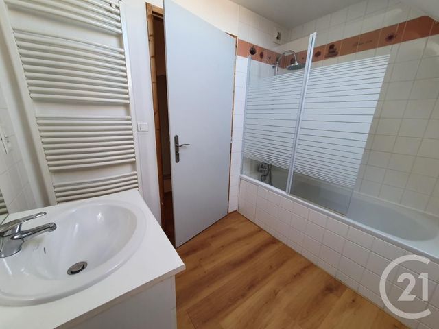 Appartement F3 &agrave; louer - 3 pi&egrave;ces - 50,91 m2 - Avoudrey - 25 - FRANCHE-COMTE