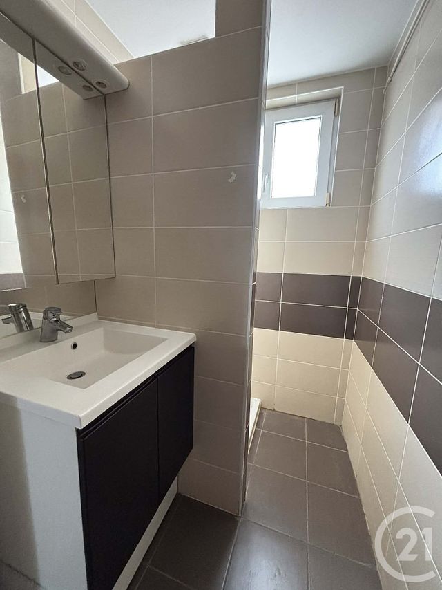 Appartement F4 &agrave; louer - 4 pi&egrave;ces - 87,27 m2 - Orchamps Vennes - 25 - FRANCHE-COMTE