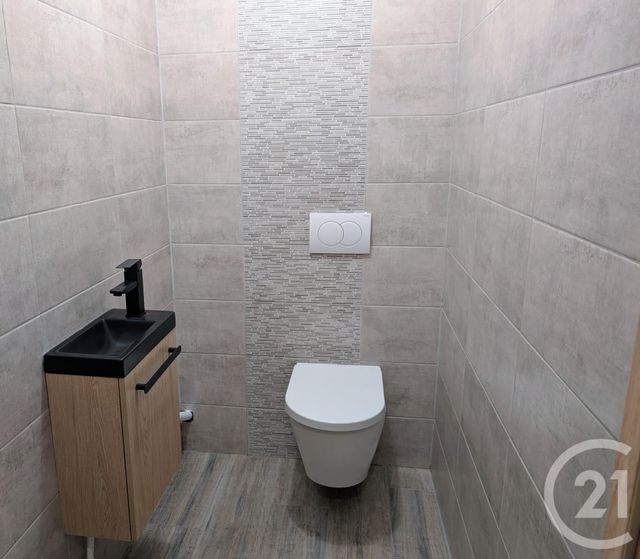 Appartement &agrave; louer - 6 pi&egrave;ces - 147,67 m2 - Loray - 25 - FRANCHE-COMTE