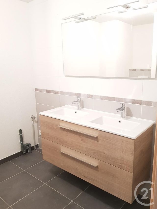 Appartement F3 &agrave; louer - 3 pi&egrave;ces - 63,20 m2 - Valdahon - 25 - FRANCHE-COMTE