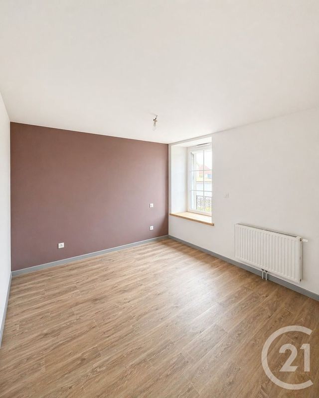 Appartement &agrave; louer - 4 pi&egrave;ces - 107,25 m2 - Pierrefontaine Les Varans - 25 - FRANCHE-COMTE