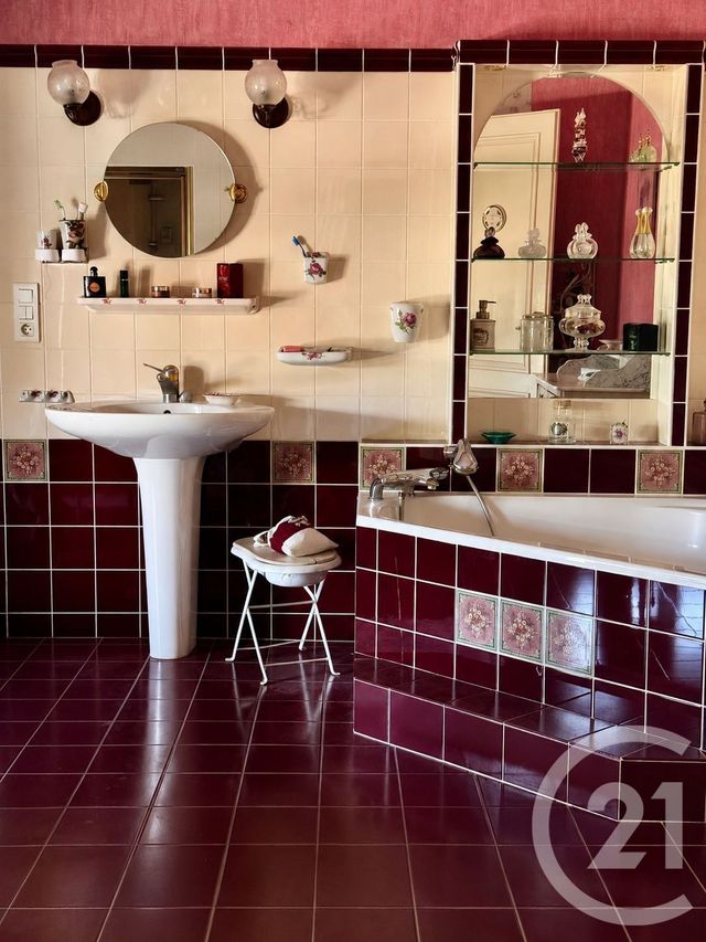 Maison &agrave; vendre - 14 pi&egrave;ces - 548 m2 - Etalans - 25 - FRANCHE-COMTE