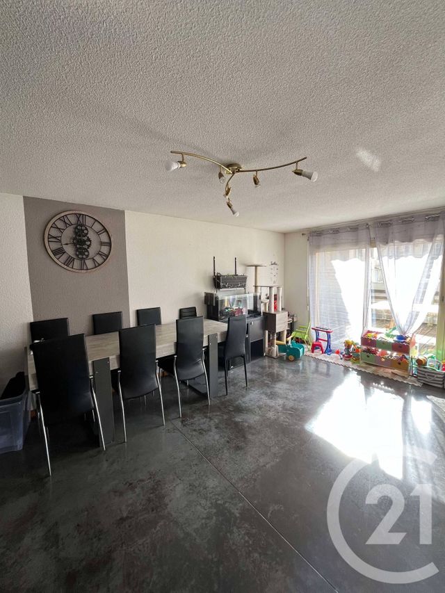 Appartement F3 &agrave; louer - 4 pi&egrave;ces - 135 m2 - Vernierfontaine - 25 - FRANCHE-COMTE