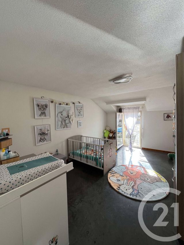 Appartement F3 &agrave; louer - 4 pi&egrave;ces - 135 m2 - Vernierfontaine - 25 - FRANCHE-COMTE