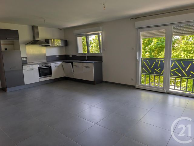 Appartement &agrave; louer - 3 pi&egrave;ces - 80 m2 - Avoudrey - 25 - FRANCHE-COMTE