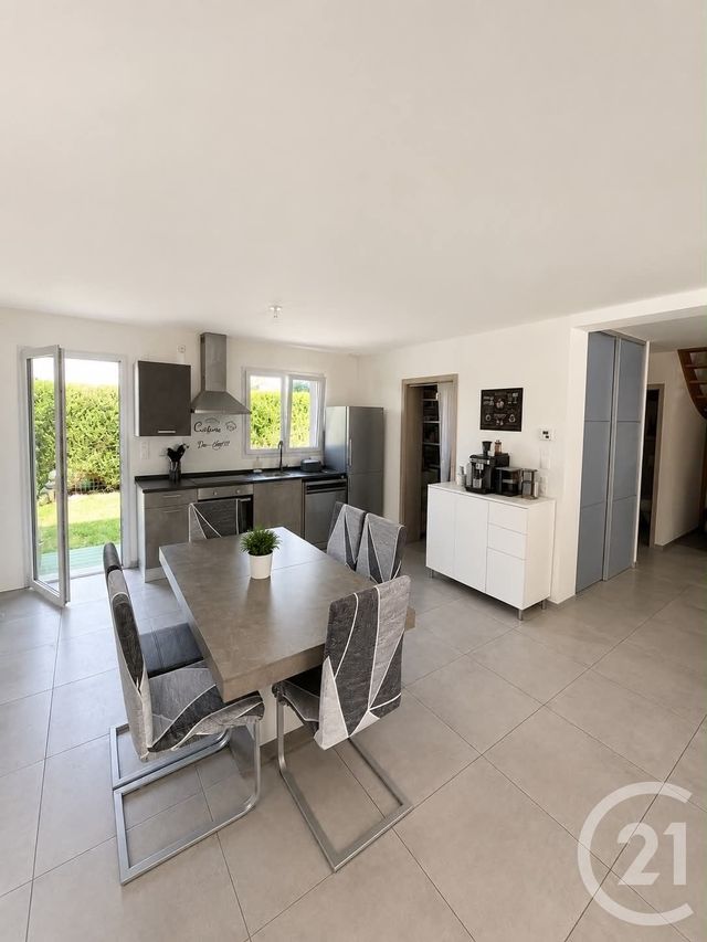 Maison &agrave; louer - 5 pi&egrave;ces - 115 m2 - Etalans - 25 - FRANCHE-COMTE
