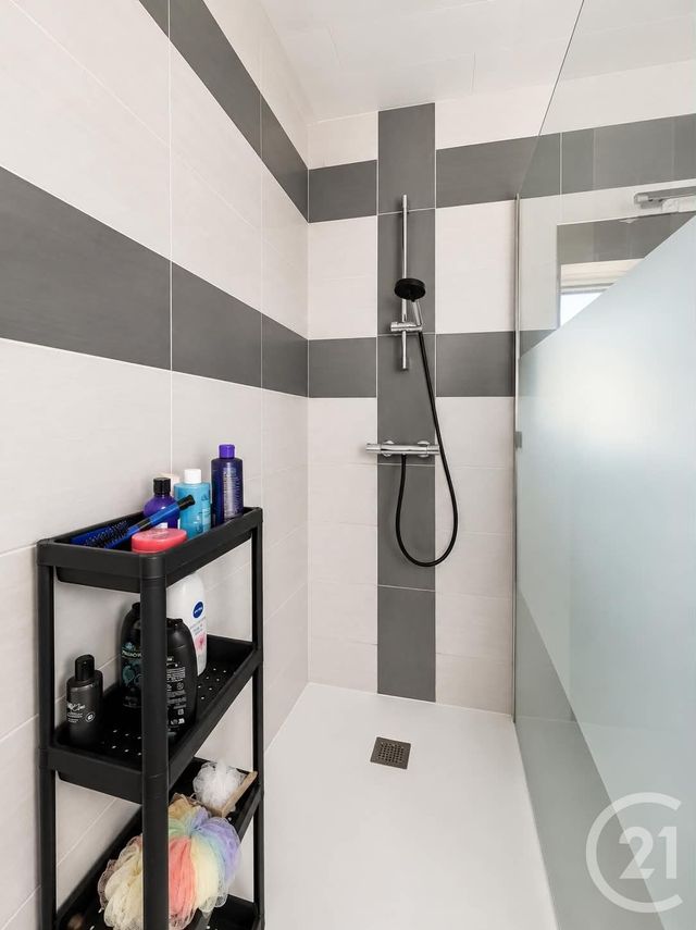 Maison &agrave; louer - 5 pi&egrave;ces - 115 m2 - Etalans - 25 - FRANCHE-COMTE