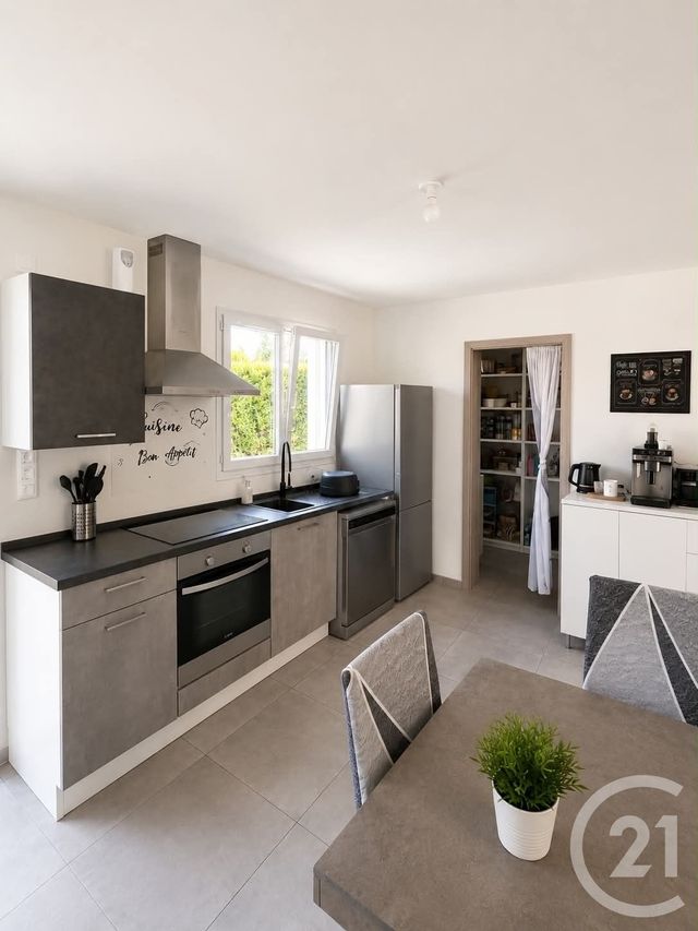 Maison &agrave; louer - 5 pi&egrave;ces - 115 m2 - Etalans - 25 - FRANCHE-COMTE