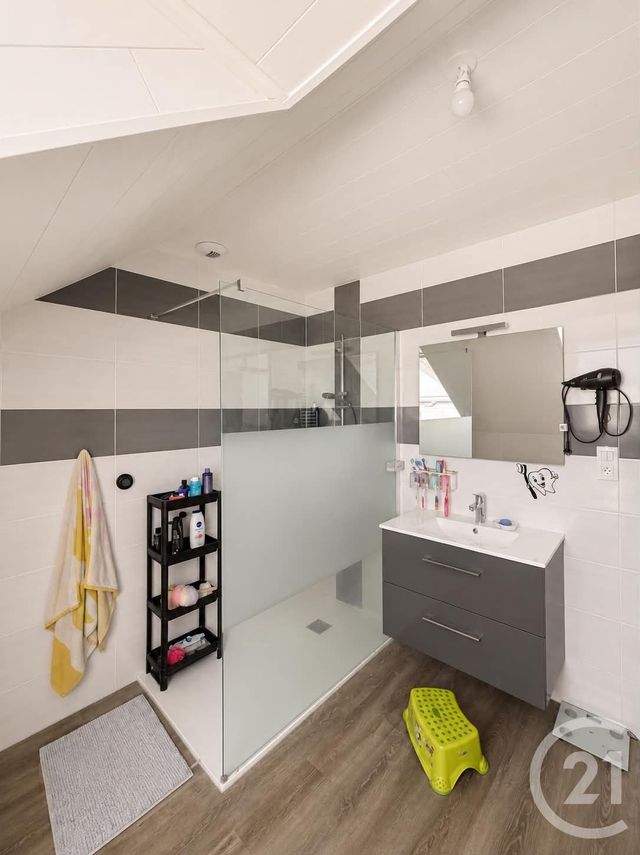 Maison &agrave; louer - 5 pi&egrave;ces - 115 m2 - Etalans - 25 - FRANCHE-COMTE