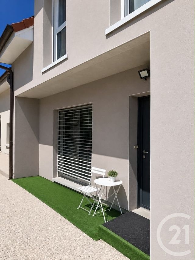 Maison &agrave; louer - 5 pi&egrave;ces - 115 m2 - Etalans - 25 - FRANCHE-COMTE