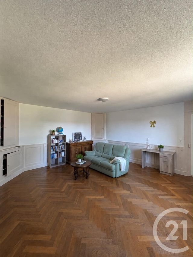 Appartement &agrave; louer - 4 pi&egrave;ces - 105 m2 - Avoudrey - 25 - FRANCHE-COMTE