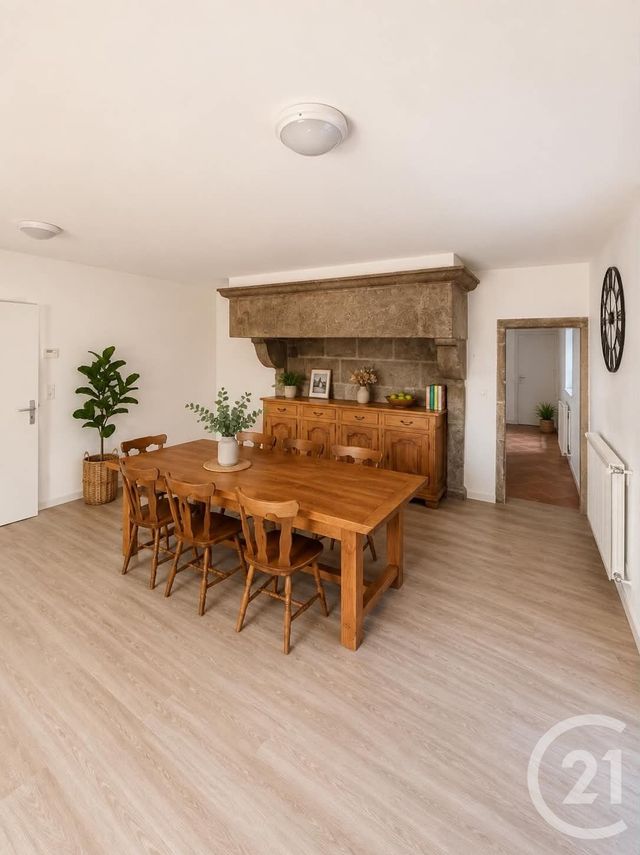 Appartement &agrave; louer - 4 pi&egrave;ces - 105 m2 - Avoudrey - 25 - FRANCHE-COMTE