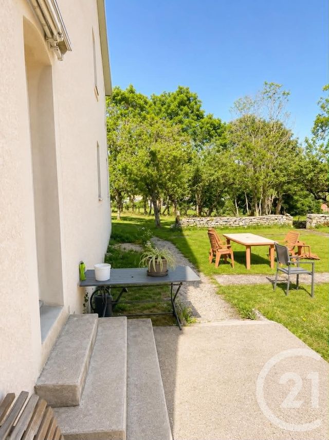 Appartement &agrave; louer - 4 pi&egrave;ces - 105 m2 - Avoudrey - 25 - FRANCHE-COMTE