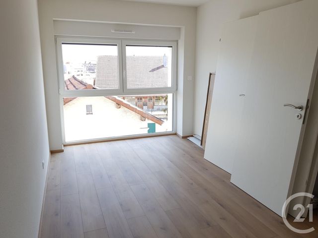 Appartement F4 &agrave; louer - 4 pi&egrave;ces - 94,40 m2 - Valdahon - 25 - FRANCHE-COMTE