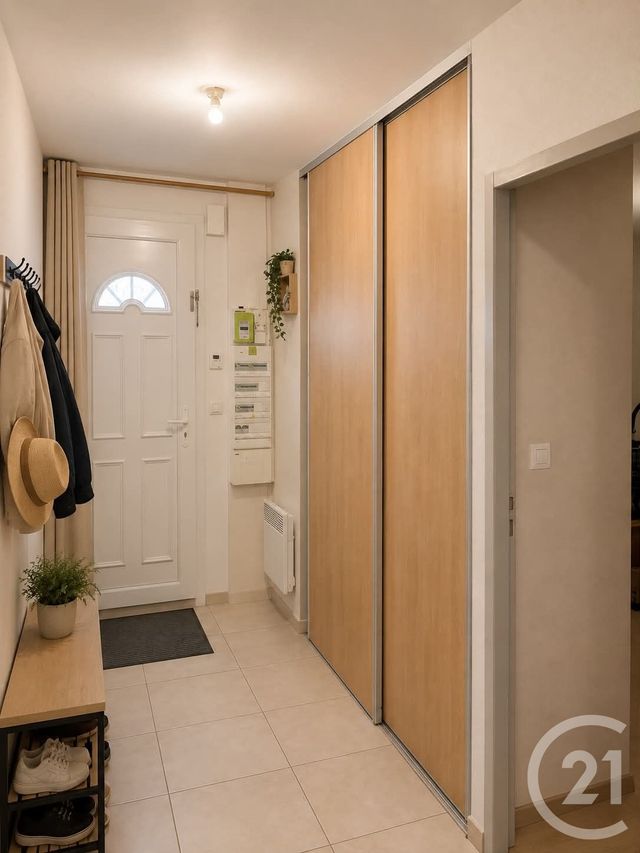 Appartement &agrave; louer - 4 pi&egrave;ces - 80 m2 - Vercel Villedieu Le Camp - 25 - FRANCHE-COMTE