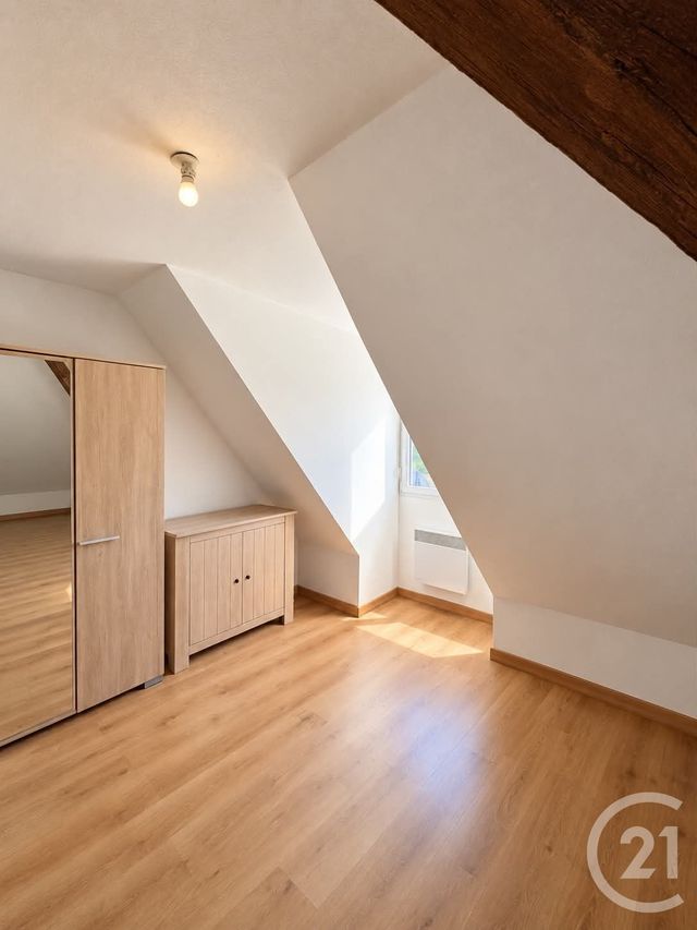 Appartement F4 &agrave; louer - 4 pi&egrave;ces - 77 m2 - Avoudrey - 25 - FRANCHE-COMTE