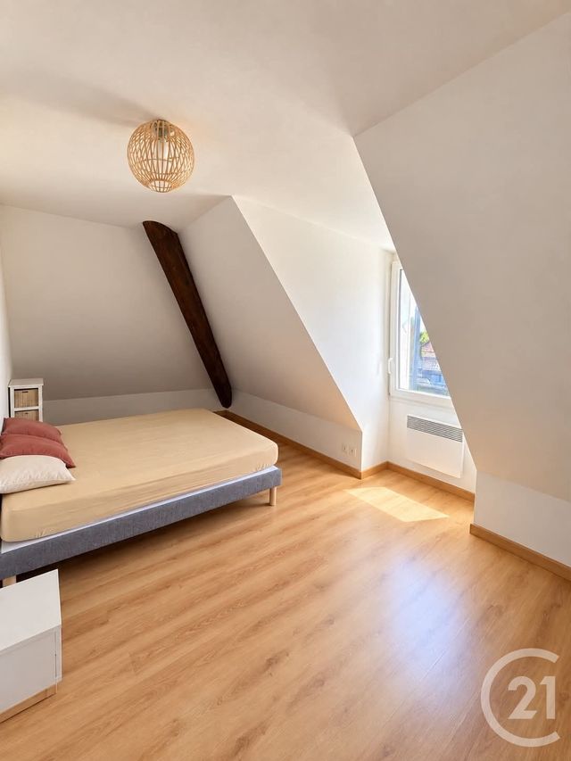 Appartement F4 &agrave; louer - 4 pi&egrave;ces - 77 m2 - Avoudrey - 25 - FRANCHE-COMTE