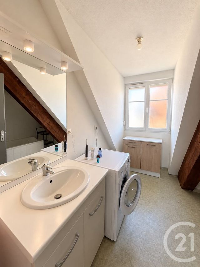 Appartement F4 &agrave; louer - 4 pi&egrave;ces - 77 m2 - Avoudrey - 25 - FRANCHE-COMTE