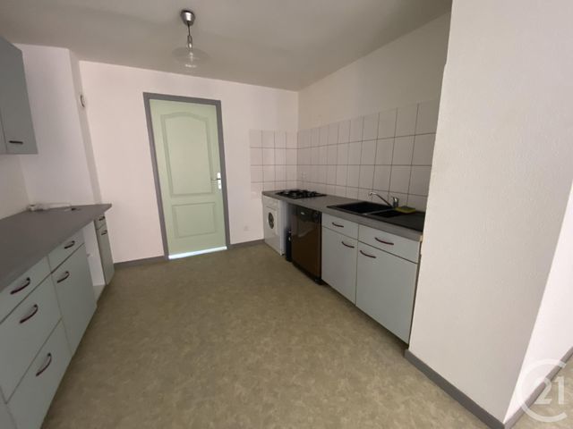 Appartement F4 &agrave; louer - 4 pi&egrave;ces - 96,50 m2 - St Hippolyte - 25 - FRANCHE-COMTE