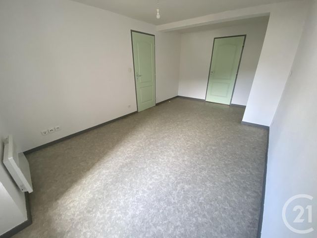 Appartement F4 &agrave; louer - 4 pi&egrave;ces - 96,50 m2 - St Hippolyte - 25 - FRANCHE-COMTE